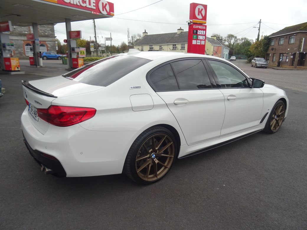2019 BMW 530