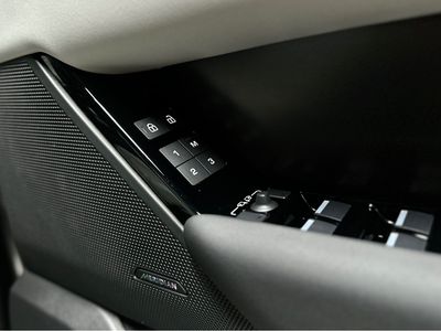 2025 Land Rover Range Rover Velar