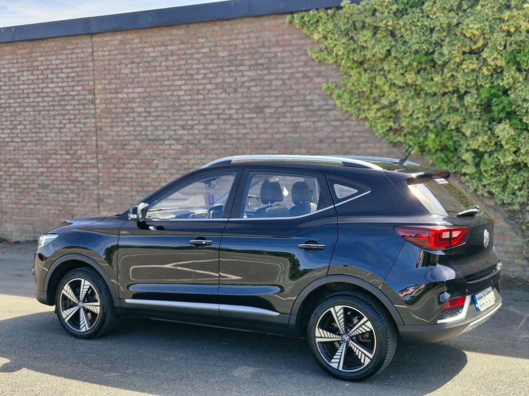 2020 MG ZS