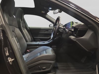 2023 Porsche Taycan