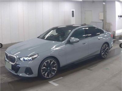 2023 BMW i5
