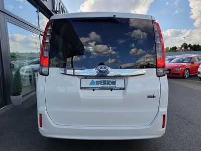 2014 Toyota Noah