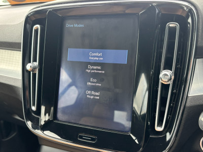 2020 Volvo XC40