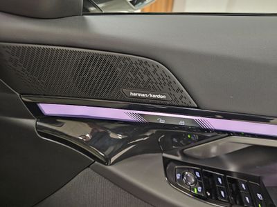 2025 BMW i5