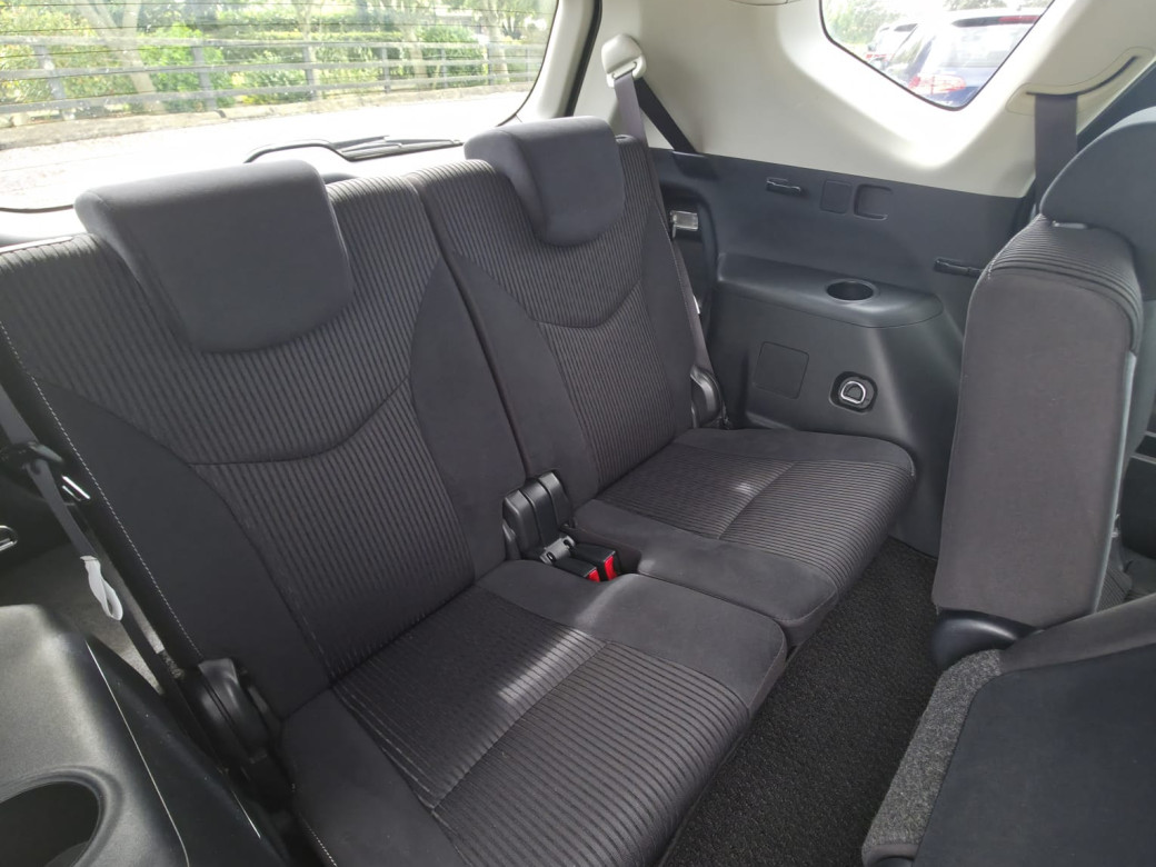 2017 Toyota Prius Alpha