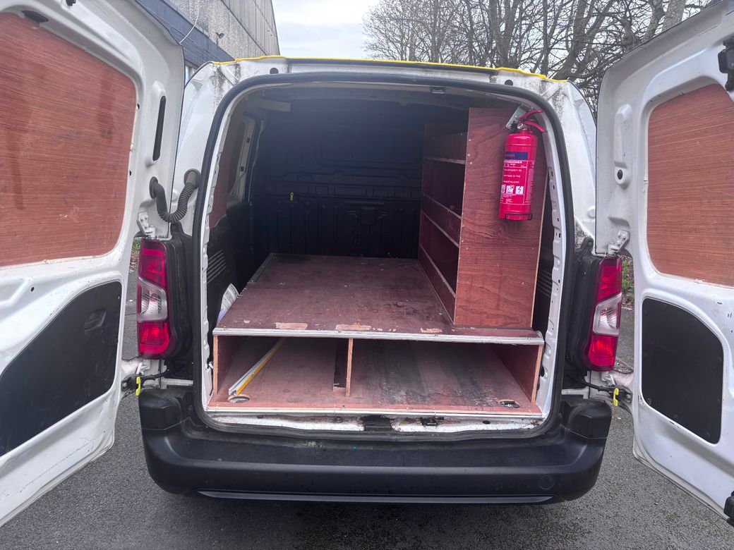 2021 Peugeot Partner