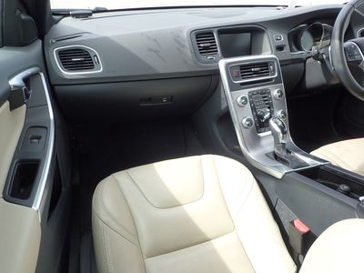 2017 Volvo V60