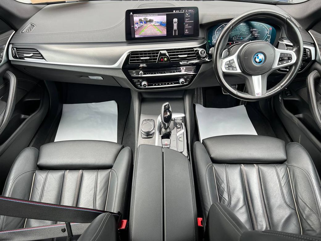 2023 BMW 530