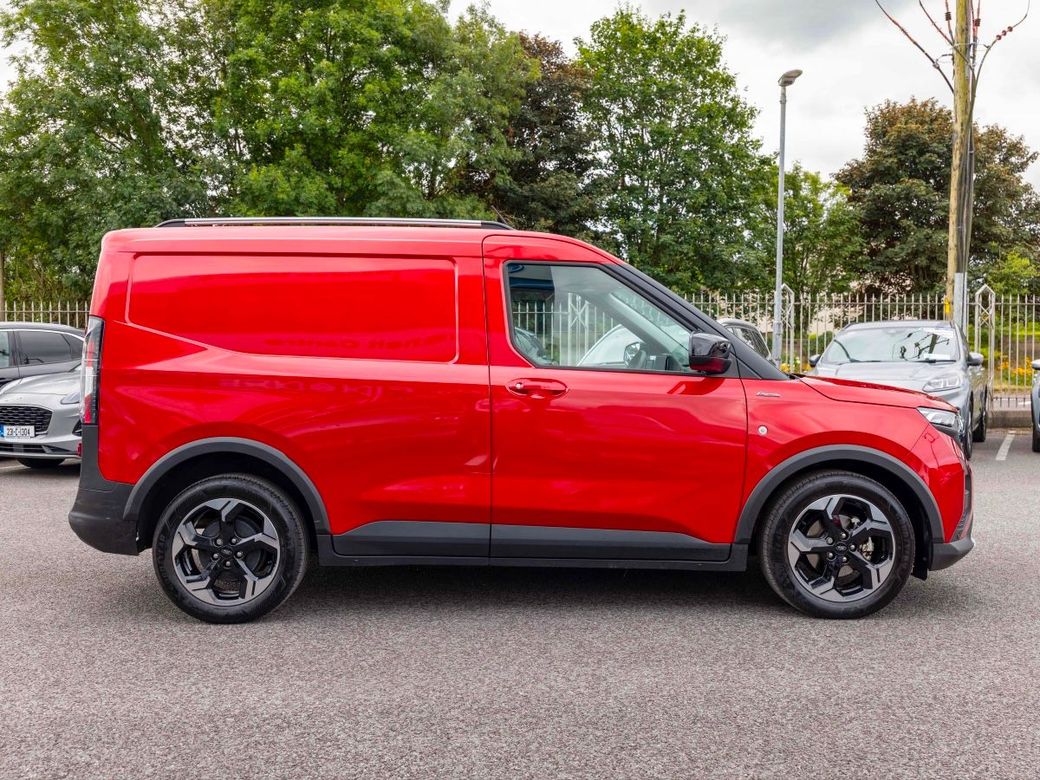 2025 Ford Transit Courier