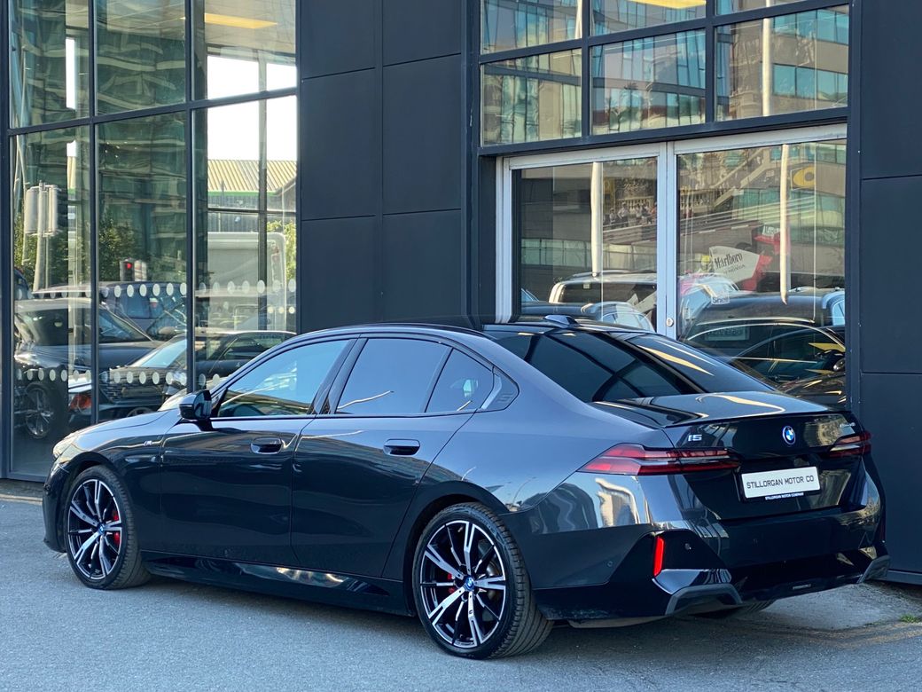 2024 BMW i5