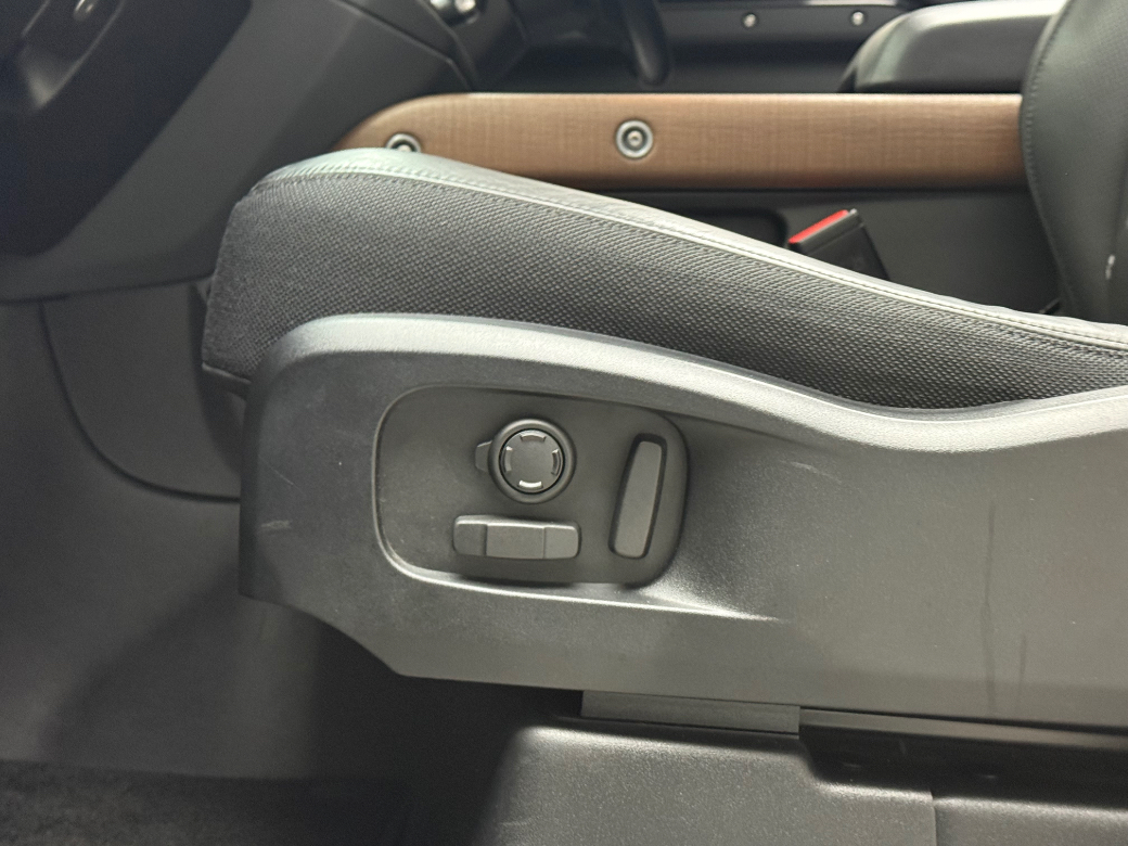 2023 Land Rover Defender