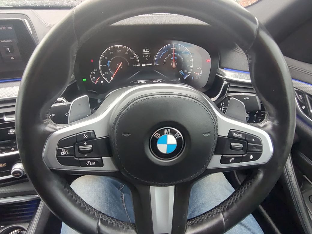 2019 BMW 530