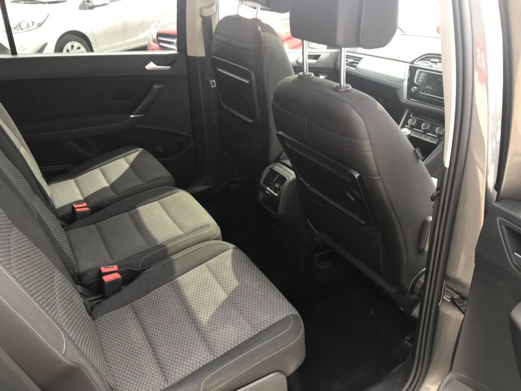 2016 Volkswagen Touran
