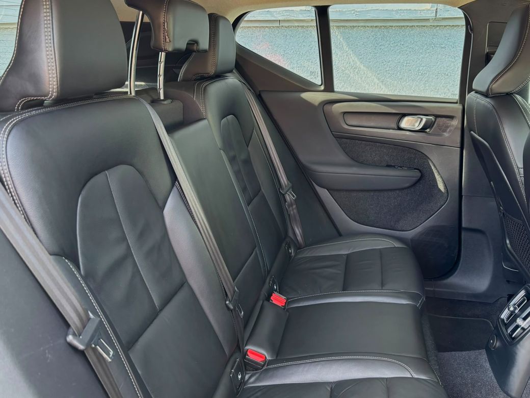 2022 Volvo XC40
