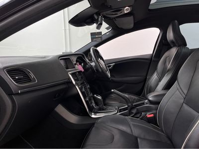 2016 Volvo V40