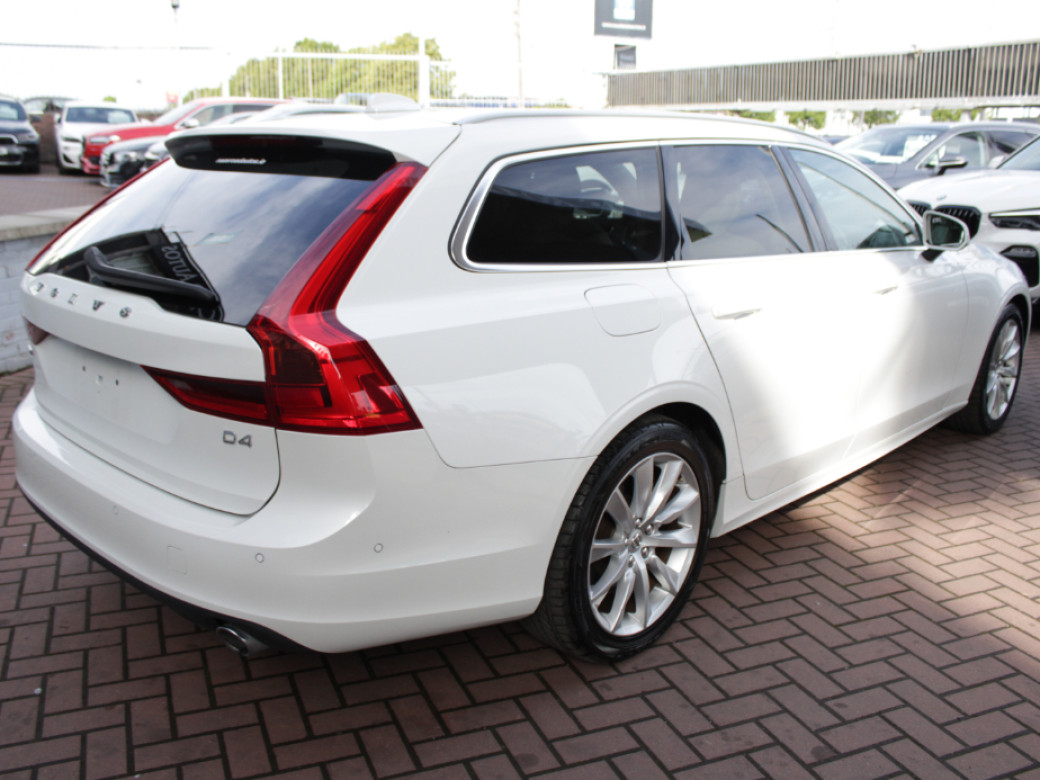 2019 Volvo V90