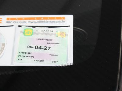 2017 Kia Carens
