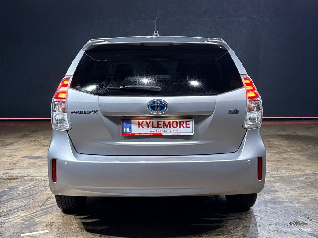 2021 Toyota Prius Alpha