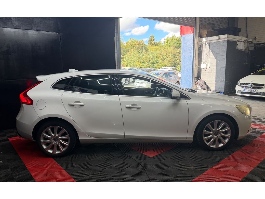 2015 Volvo V40