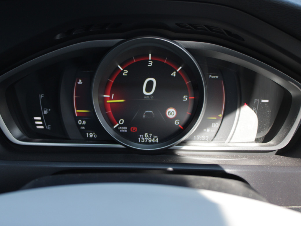 2018 Volvo V40