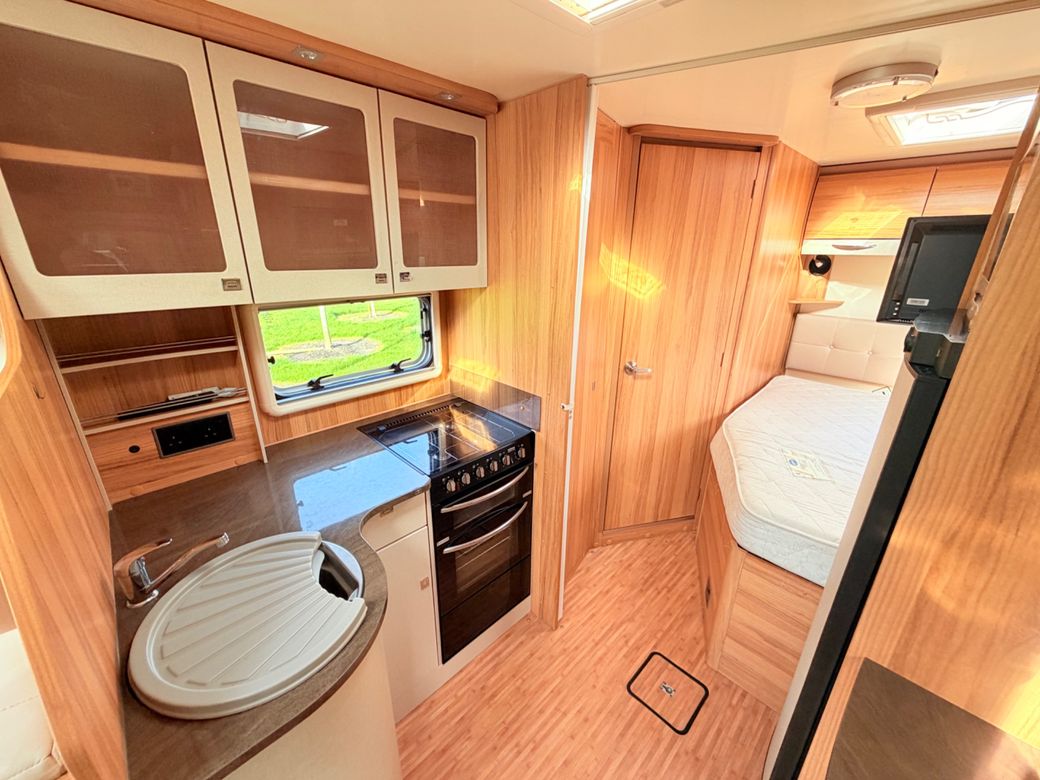 2014 BAILEY  APPROCH 745 LOW PROFILE MANUAL