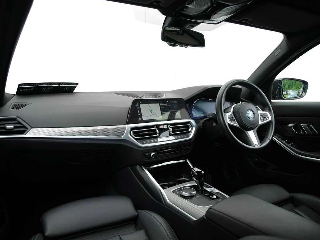 2022 BMW 330