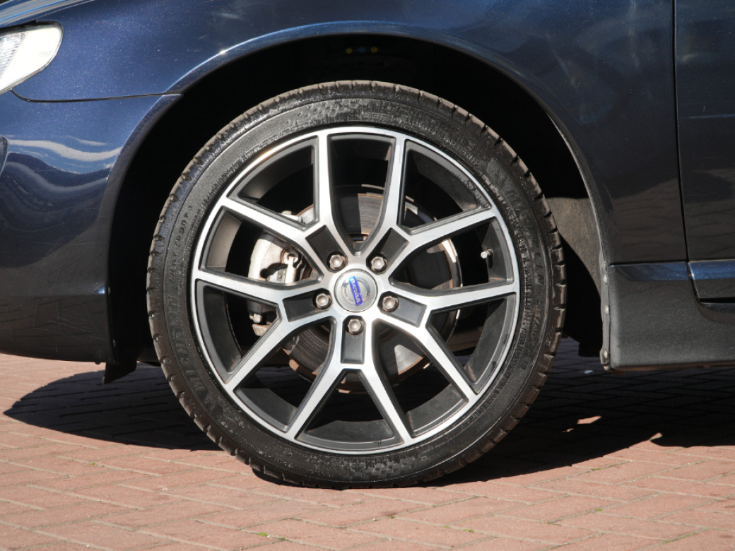 2017 Volvo V70