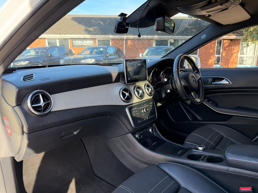 2016 Mercedes-Benz GLA 180