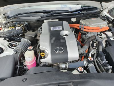 2018 Lexus IS 300h
