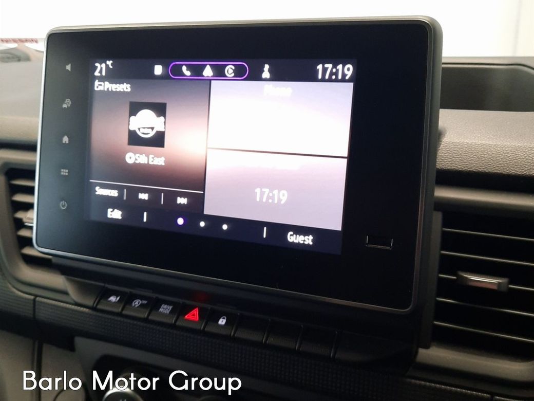 2025 Nissan Primastar