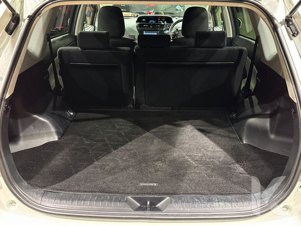 2021 Toyota Prius Alpha