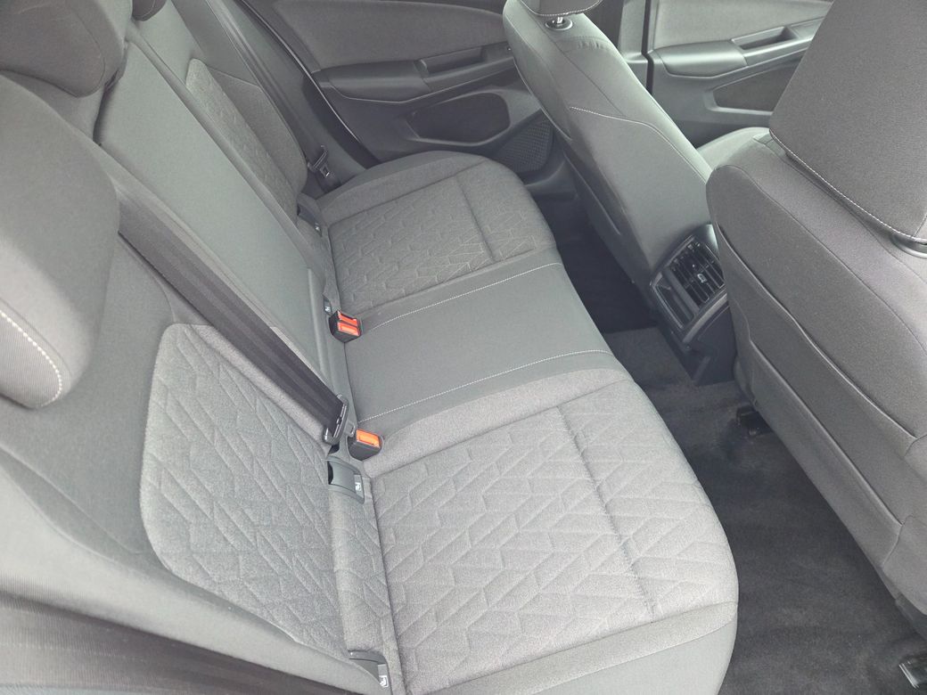 2025 Volkswagen Golf