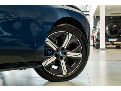 2023 BMW iX
