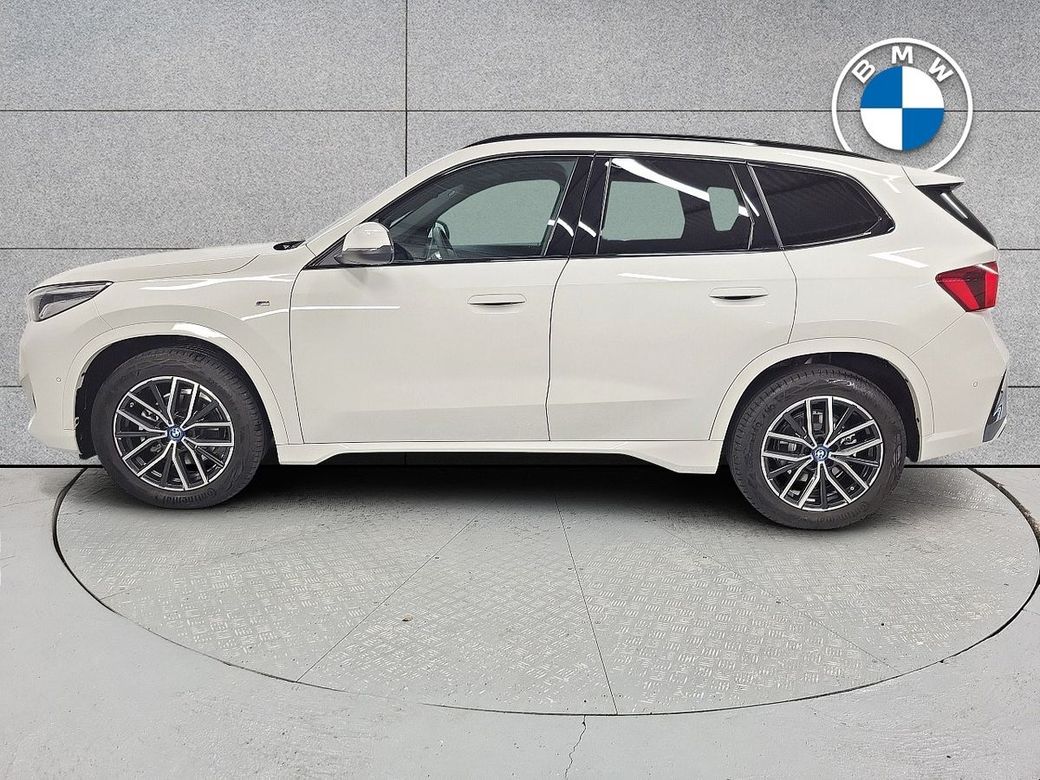 2025 BMW iX1
