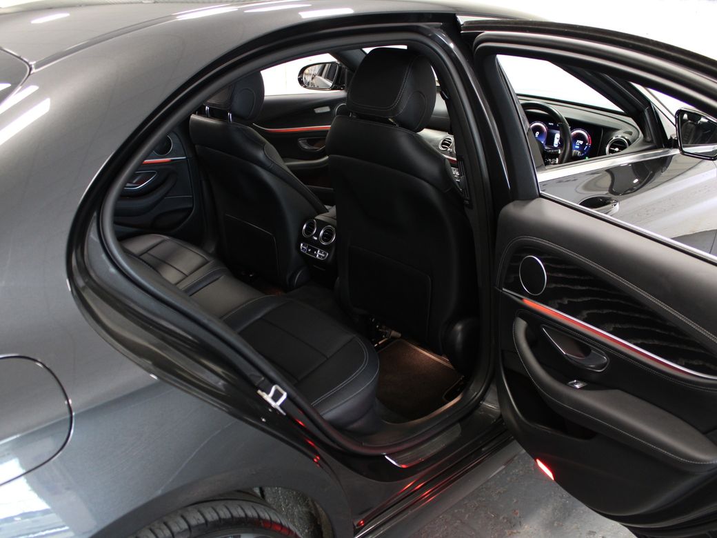 2021 Mercedes-Benz E 300