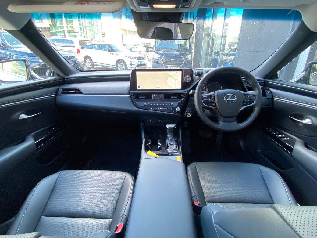 2023 Lexus ES 300h