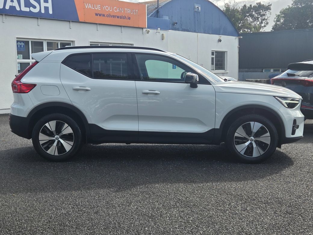 2023 Volvo XC40
