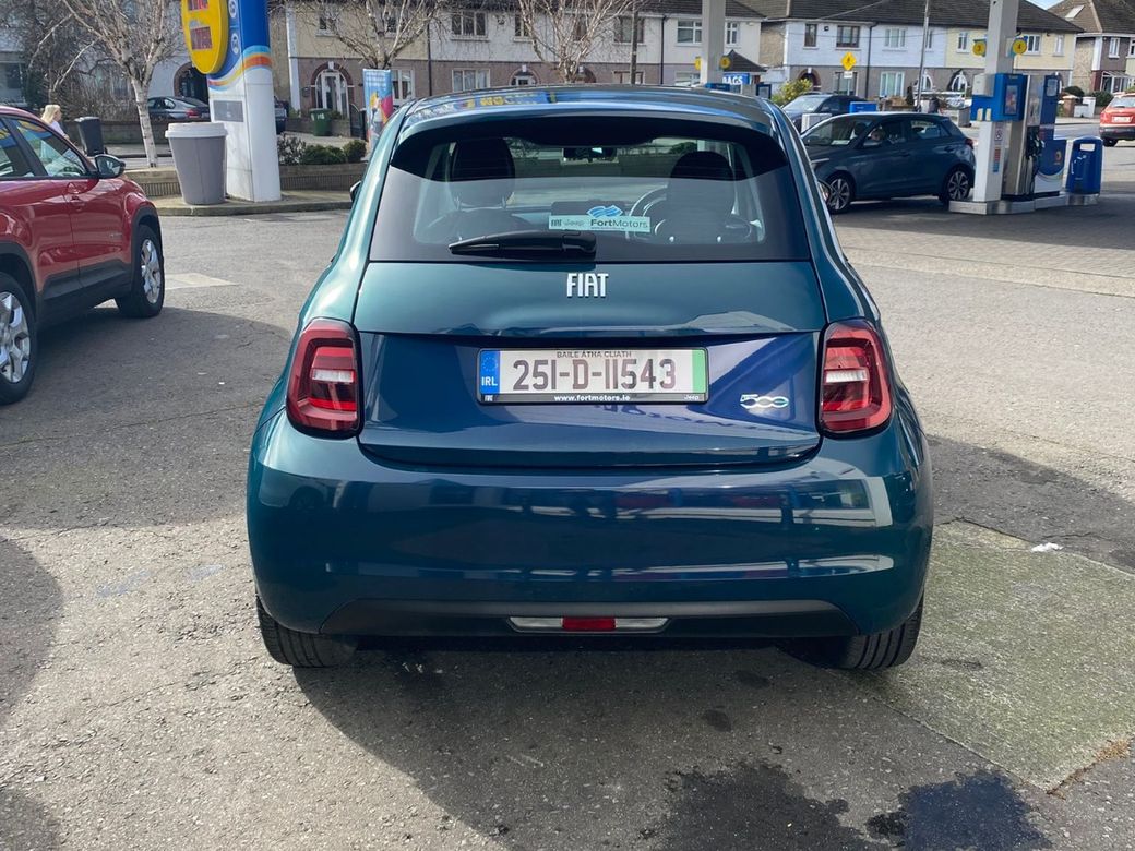 2025 Fiat 500e