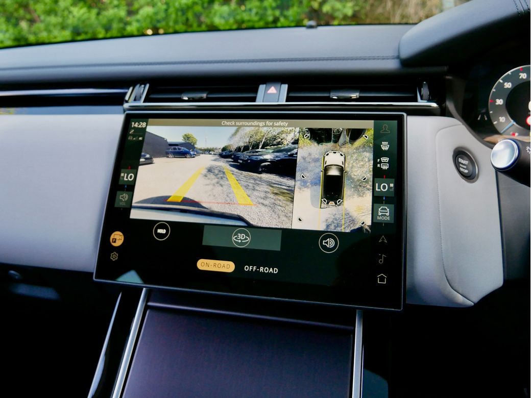 2025 Land Rover Range Rover Velar