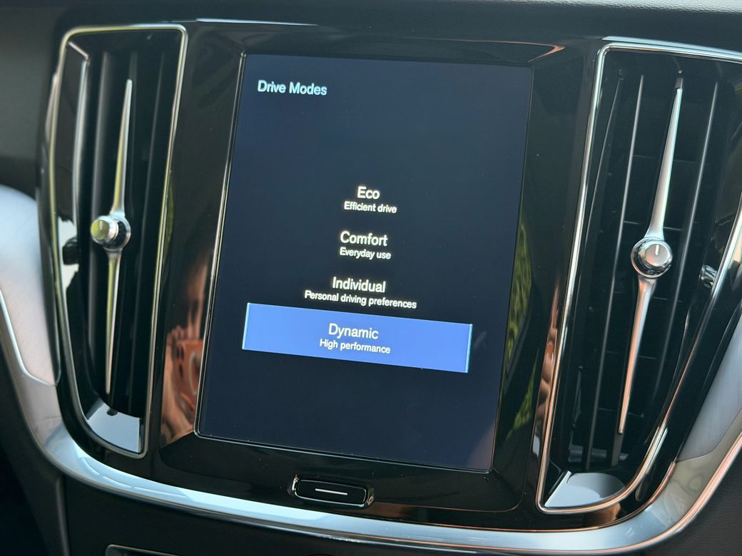 2020 Volvo V60