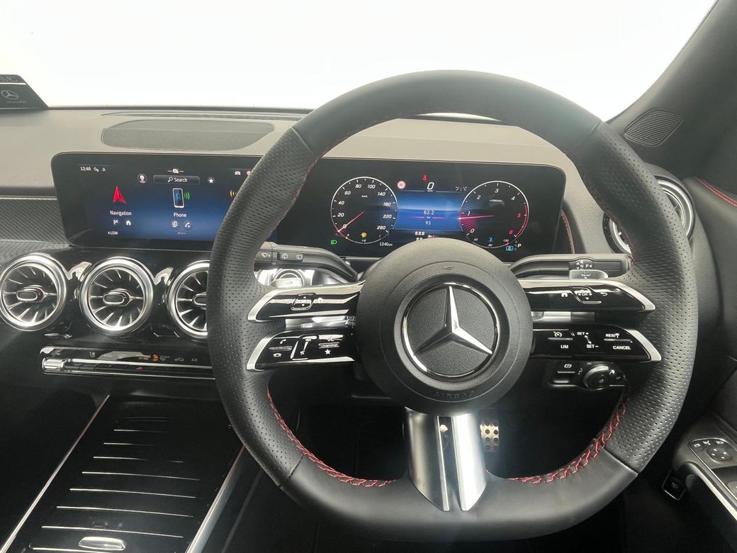 2025 Mercedes-Benz GLB Class