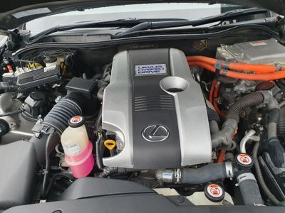 2017 Lexus IS 300h