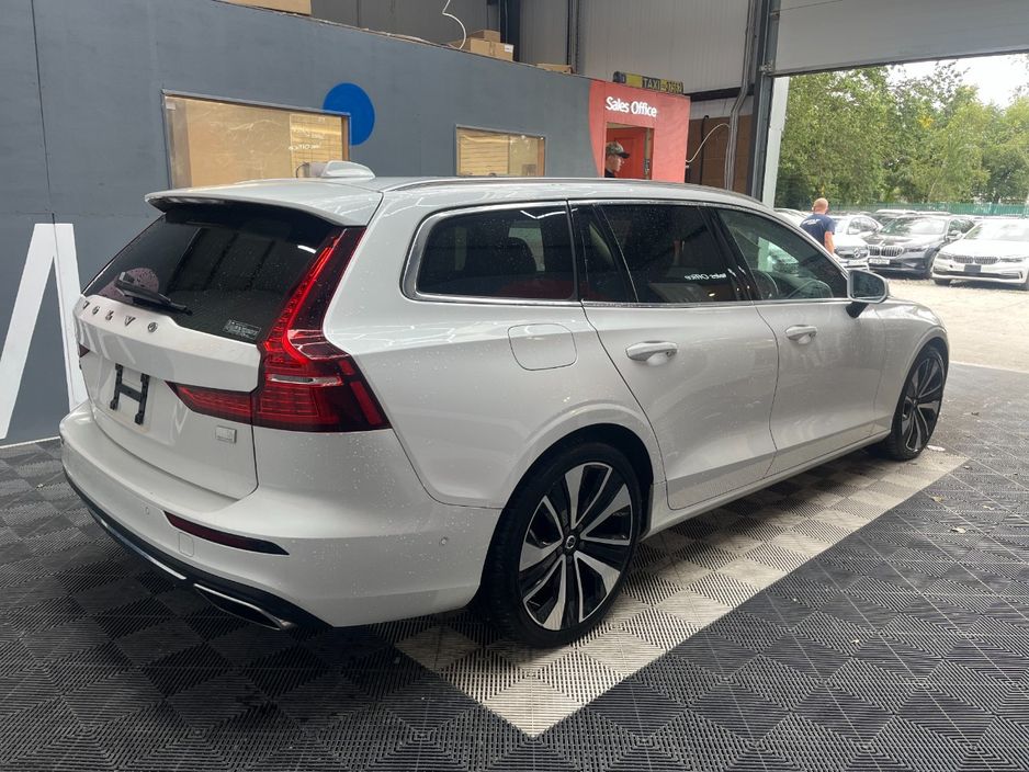 2022 Volvo V60