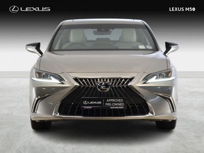 2025 Lexus ES 300h