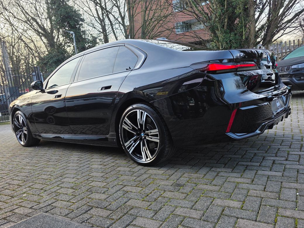 2024 BMW i7