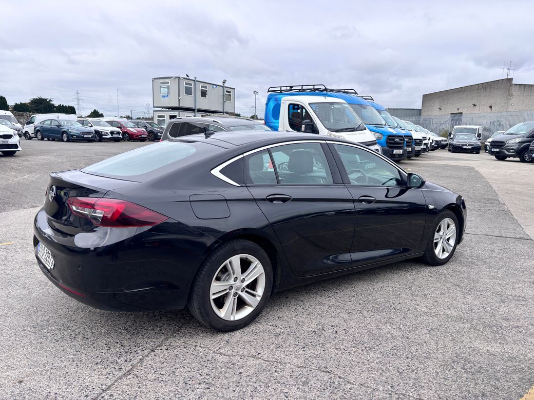 2021 Opel Insignia