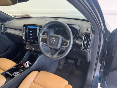 2022 Volvo XC40