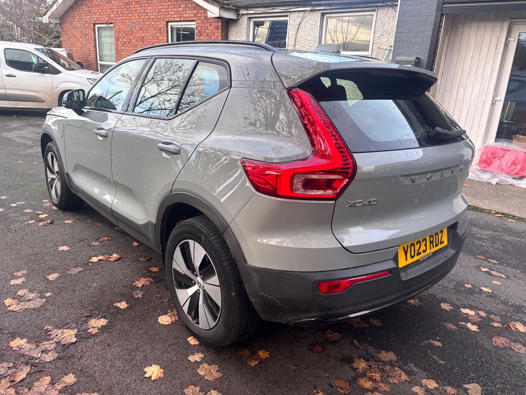 2023 Volvo XC40