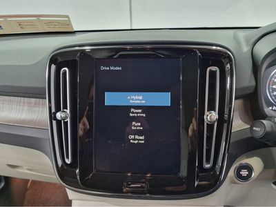2021 Volvo XC40