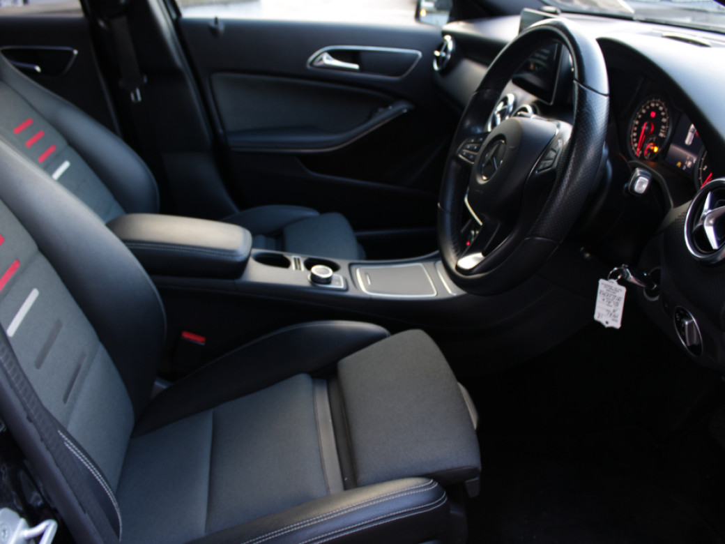 2018 Mercedes-Benz A 180